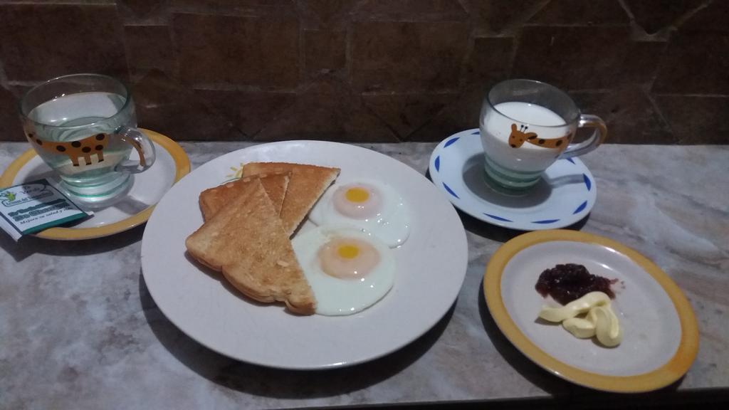 Hospedaje Dannita B&B Jipijapa Ngoại thất bức ảnh